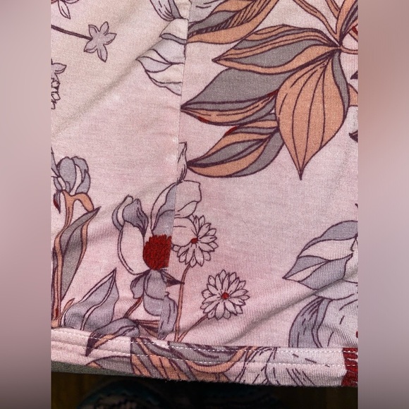 Free People keepin’ on floral top - Picture 11 of 15